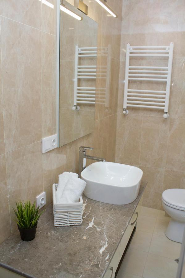 Aura Sameba, Luxury Apartment Tbilisi Eksteriør bilde