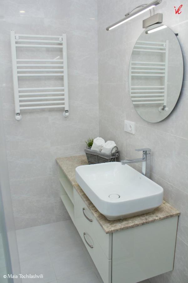 Aura Sameba, Luxury Apartment Tbilisi Eksteriør bilde