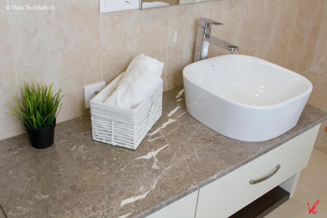 Aura Sameba, Luxury Apartment Tbilisi Eksteriør bilde