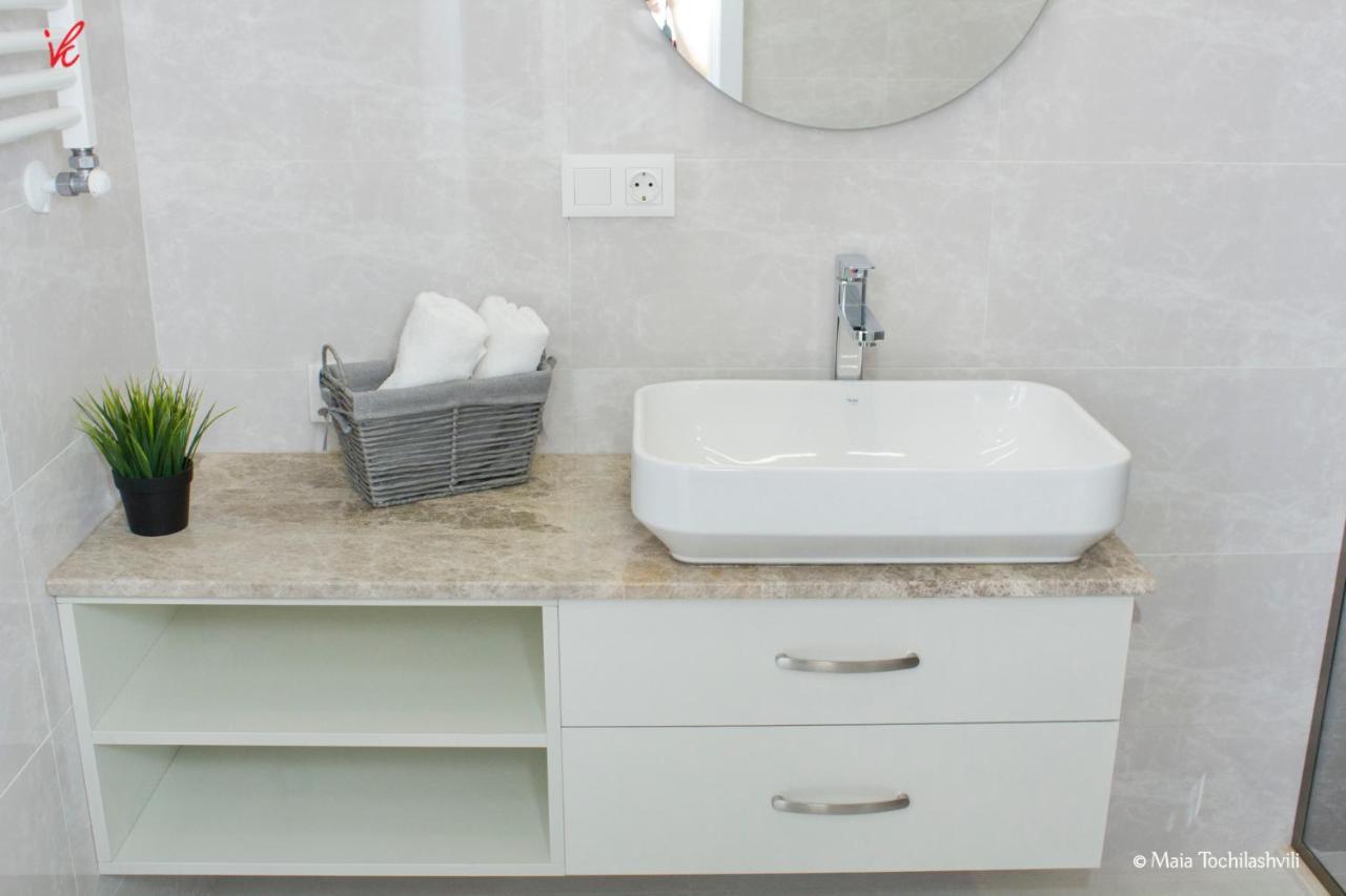 Aura Sameba, Luxury Apartment Tbilisi Eksteriør bilde
